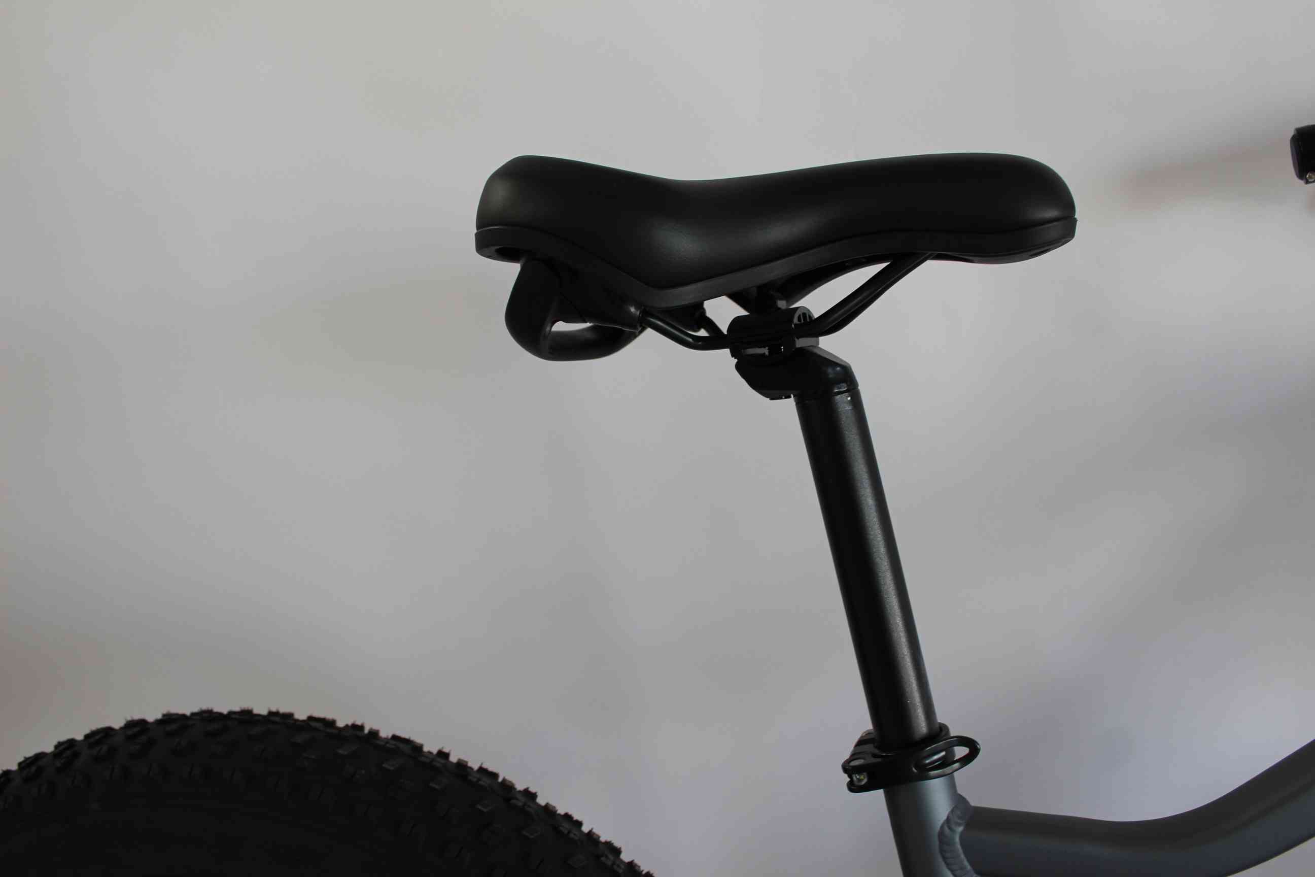 alloy seat post and soft saddle